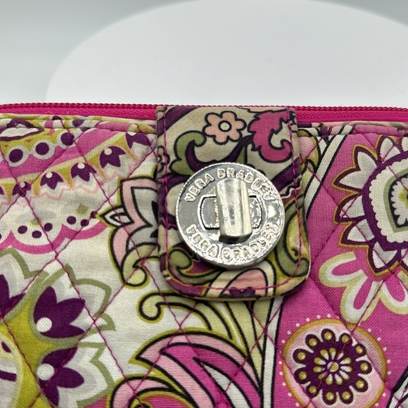 VERA BRADLEY “Very Berry” Quilted Turnlock Wallet (Retired Pattern) - Picture 4 of 6